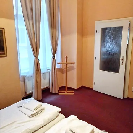 Delux Kolonada